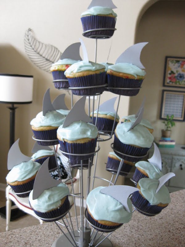 shark cupcakes