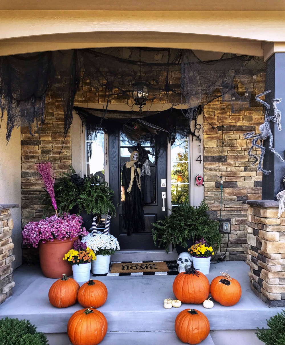 How to Decorate a Halloween Front Porch - Life Love Larson
