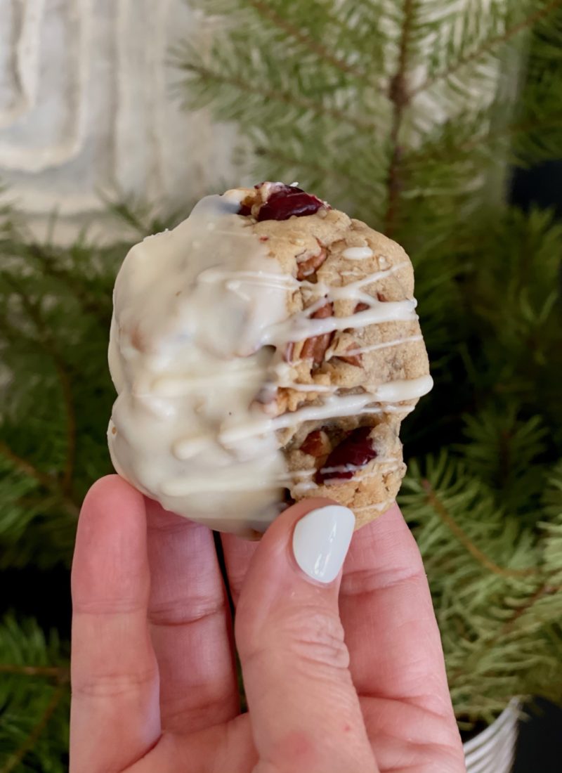 How to Make White Chocolate Dipped Cranberry Oatmeal Cookies