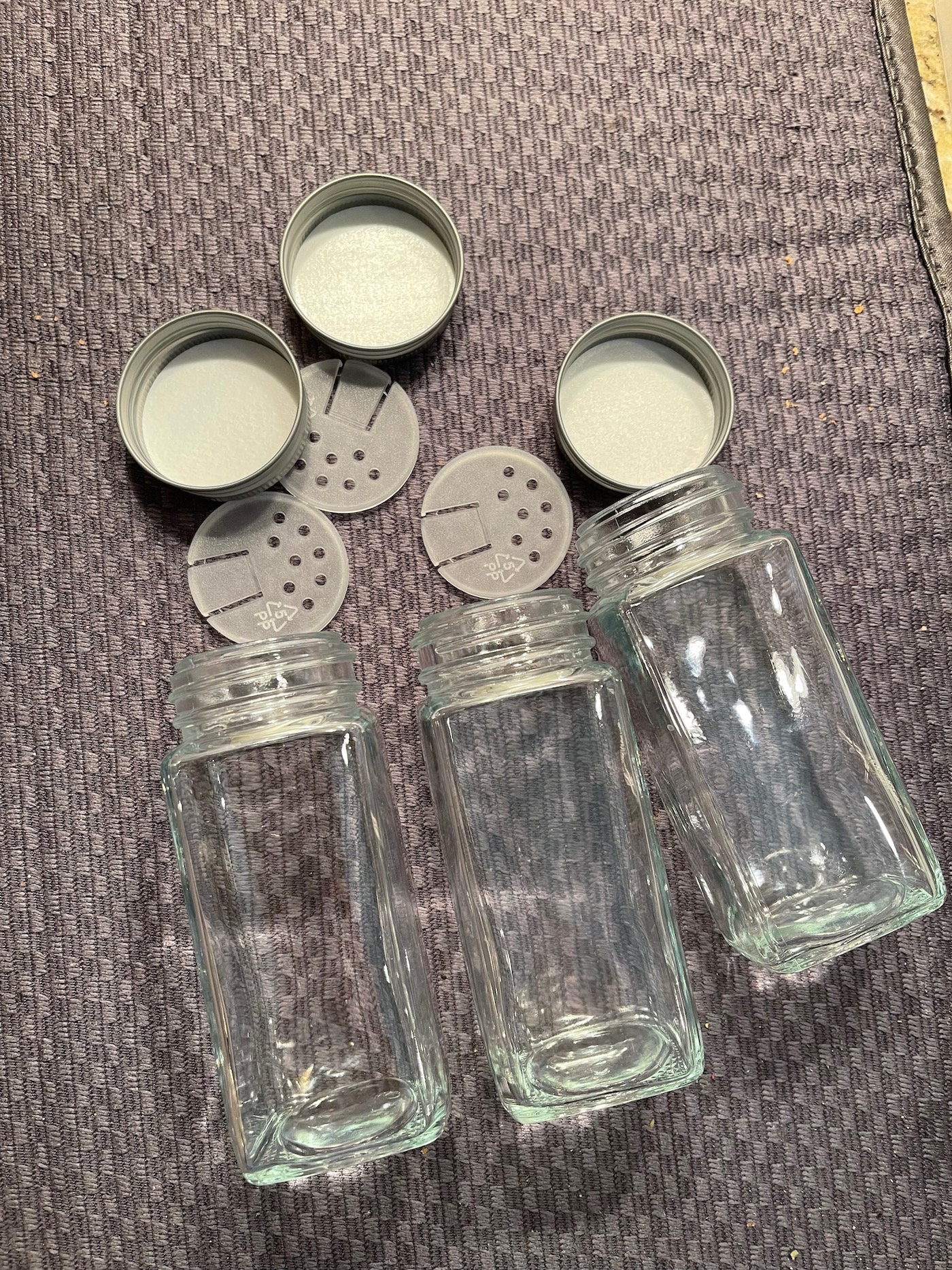 Repurposed Etched Glass Spice Jars : 13 Steps (with Pictures) -  Instructables
