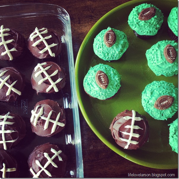 How to Frost Football Cupcakes