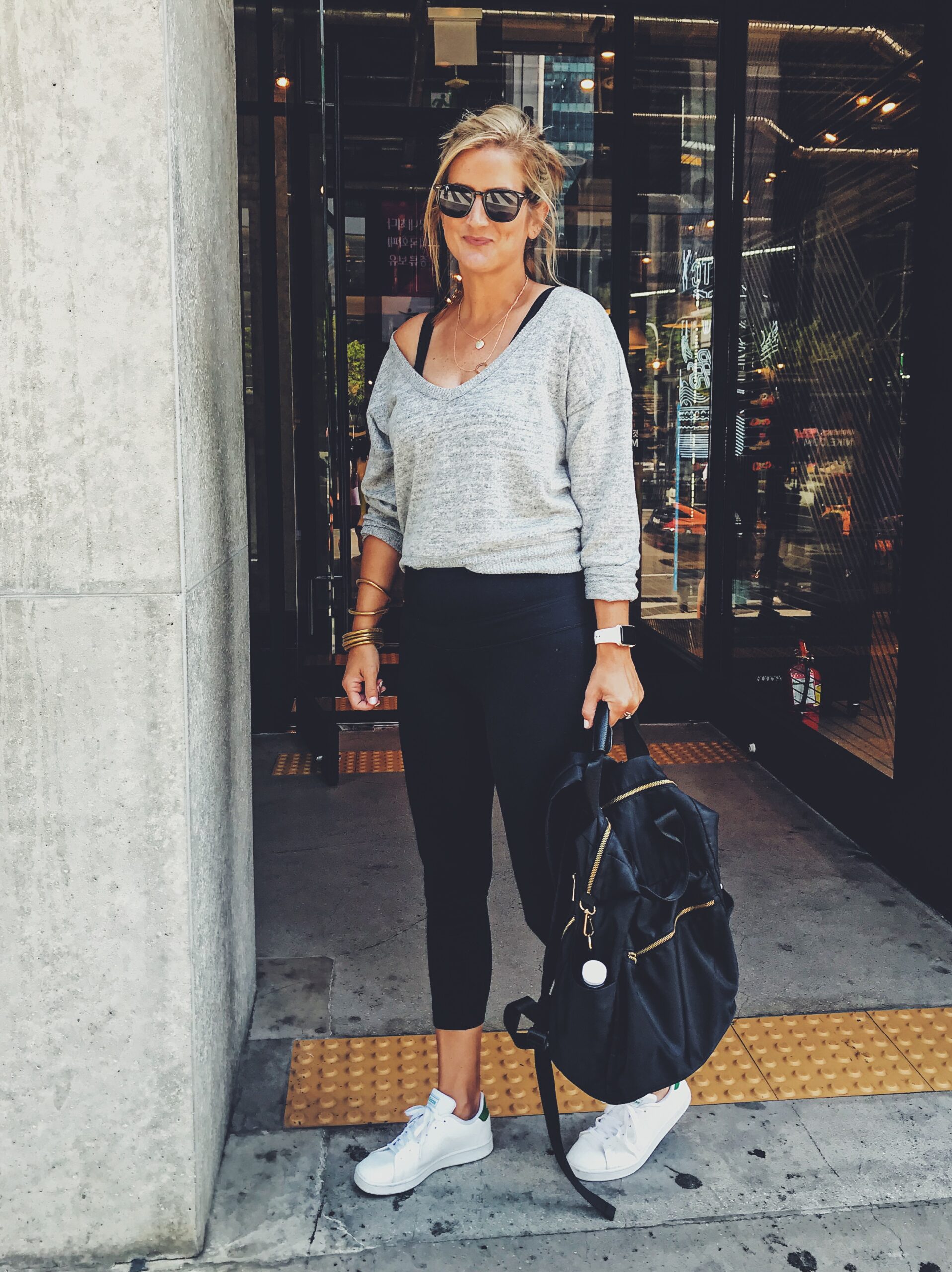 How to Wear White Sneakers (4 Outfit Ideas)