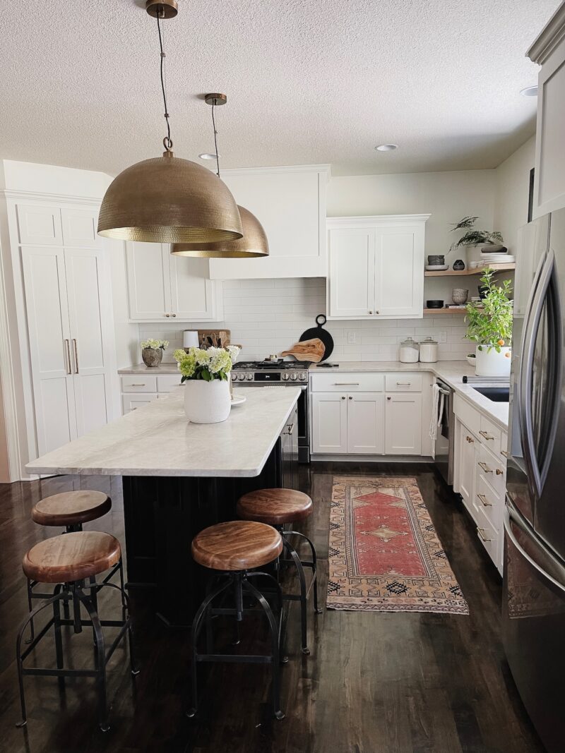How to Use Oversized Brass Pendant Lights Over the Kitchen Island ...