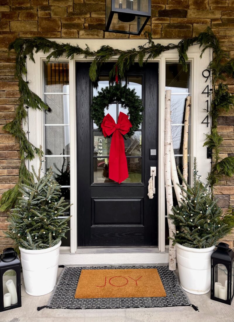 How to Create a Classic Holiday Front Porch